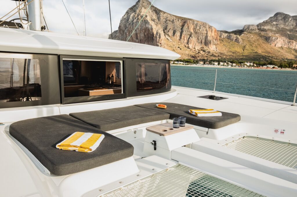 Sabari Catamaran rental